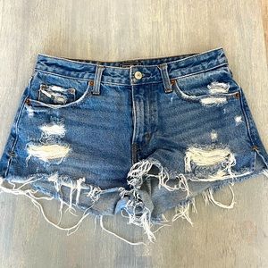 Abercrombie & Fitch Low Rise Short size 27
